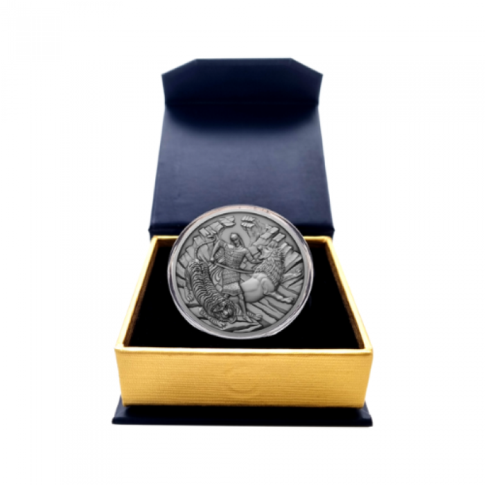 1 dolerio sidabrinė moneta Tariel kova su laukiniais žverimis, Niujė 2022